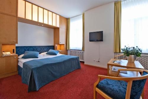 Schweizerhof Swiss Quality Hotel image 5